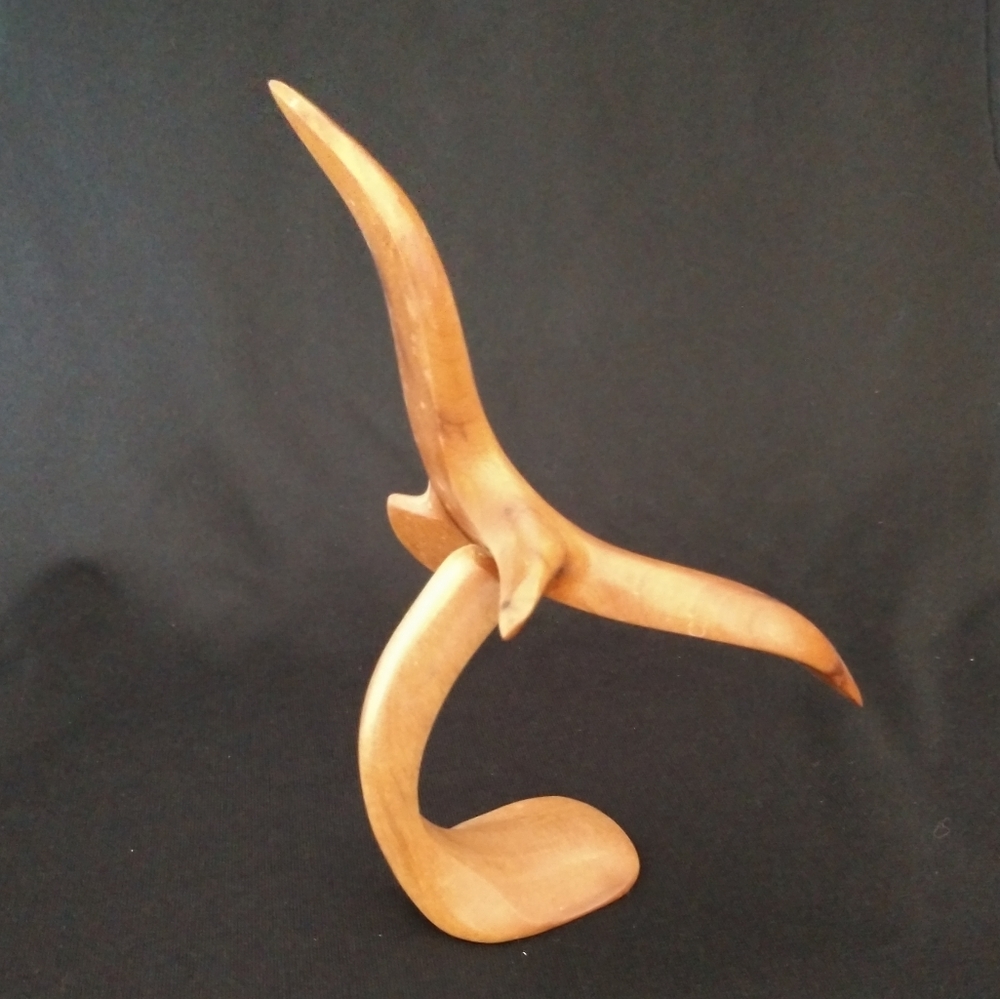 Vintage Mid Century Myrtlewood Seagull Sculpture